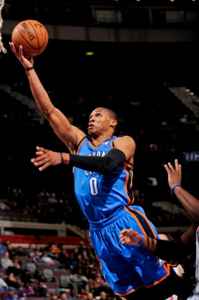 球队攻防效率提升，排名攀升（攻防提效助力排名上扬）