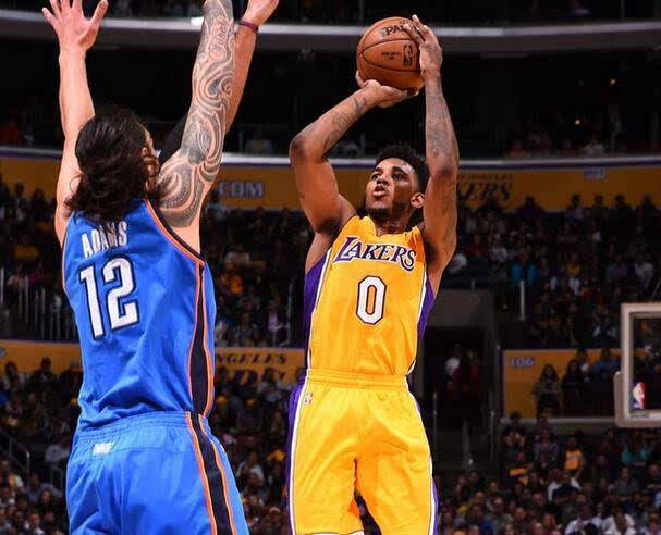 德甲战报：基尼洛斯1射1传，奥格斯堡2-0战胜勒沃库森（德甲：基尼洛斯传射建功，奥格斯堡2-0击败勒沃库森）