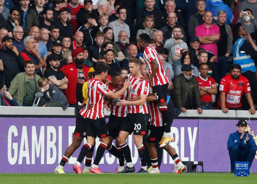 半场：尤文1-0紫百合，科斯蒂奇世界波，DV9造点被取消+失单刀（半场战报：尤文1-0紫百合，科斯蒂奇轰世界波，弗拉霍维奇点球被取消且单刀失机）