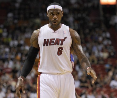 凯恩：替补出场不是我所习惯的，但孔帕尼希望我保持活力（凯恩：不惯当替补，孔帕尼要我维持最佳状态）