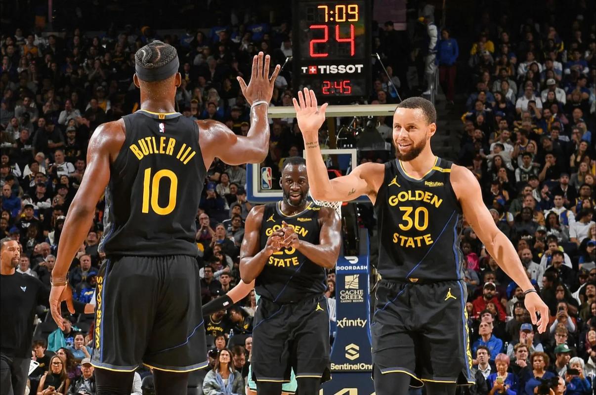 莫力达瓦“曲棍球小将”全力备战内蒙古自治区第十六届运动会（莫力达瓦曲棍球小将冲刺备战内蒙古自治区第十六届运动会）