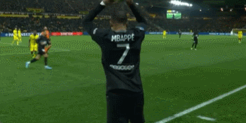 历年中超本土最佳射手：王钰栋11球上榜，武磊8次断层领先（中超历届本土射手榜：王钰栋以11球上榜，武磊8次领跑一骑绝尘）